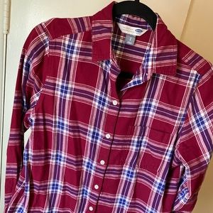 Old Navy red shirt